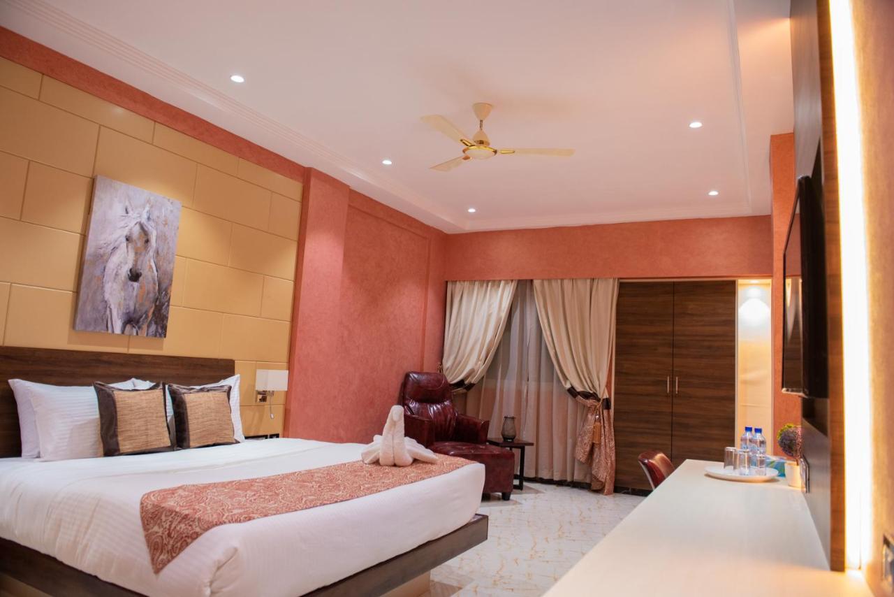 Sonia Hotel Ouagadougou Extérieur photo